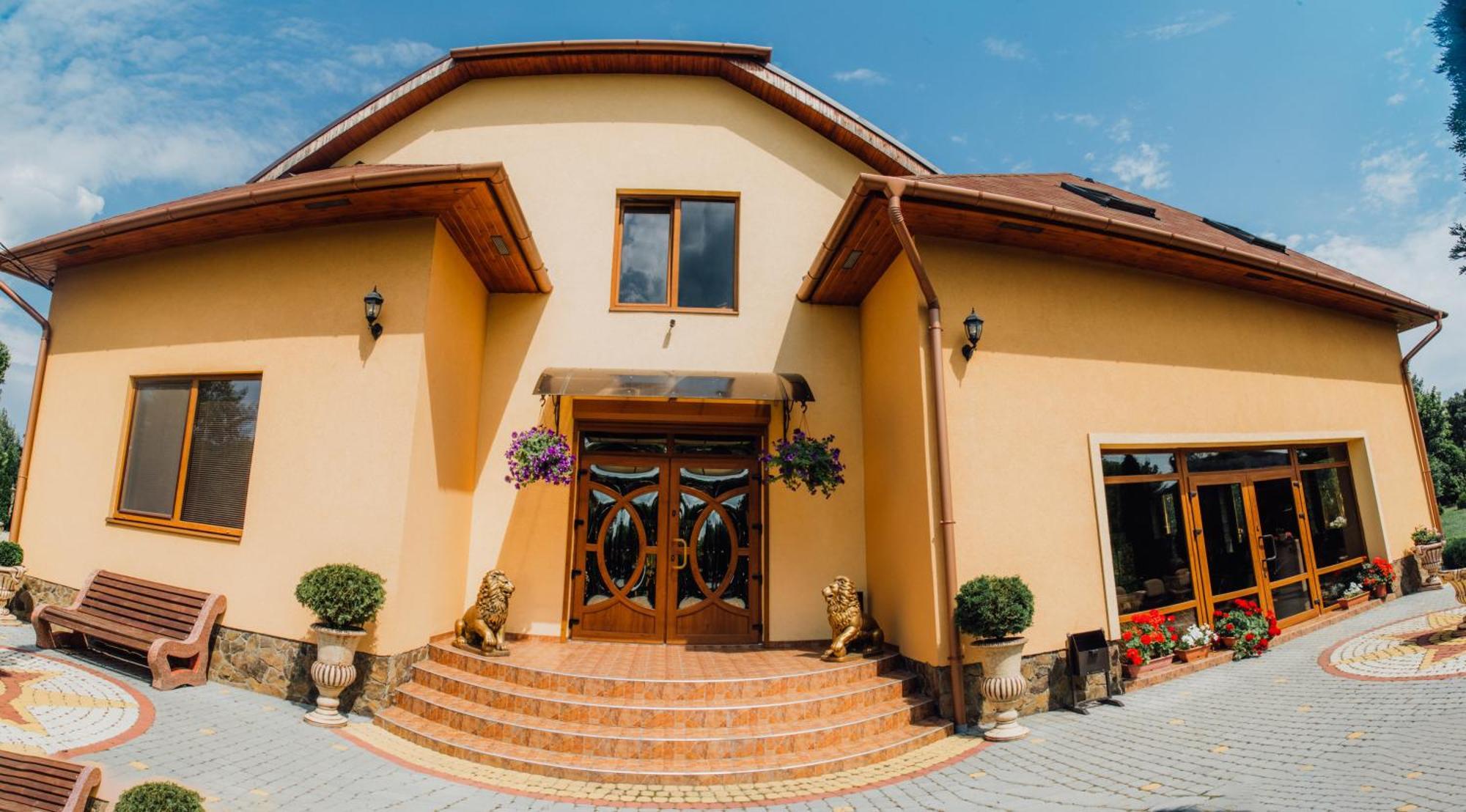 Villa Fenix Berehove  Esterno foto