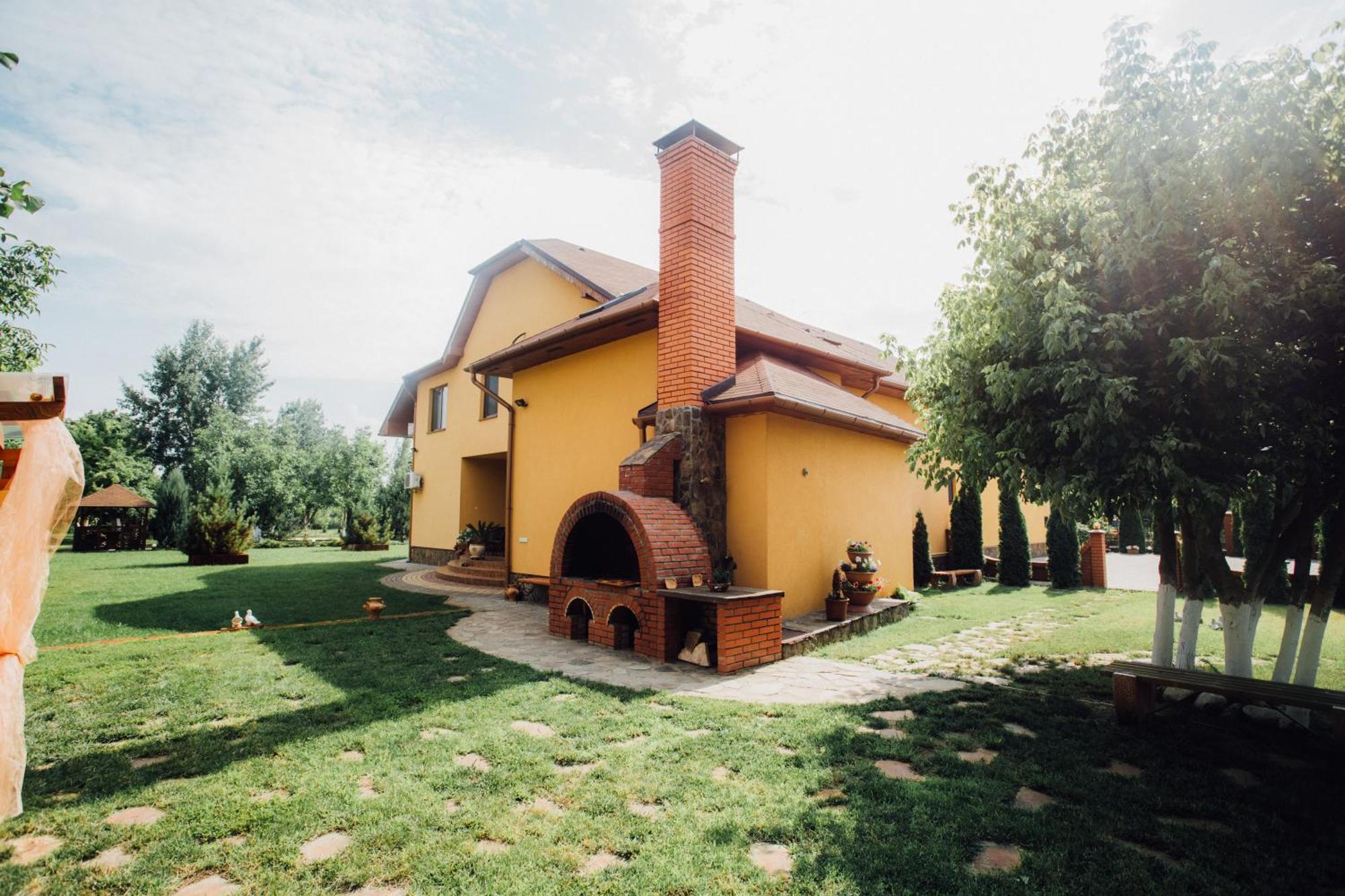 Villa Fenix Berehove  Esterno foto